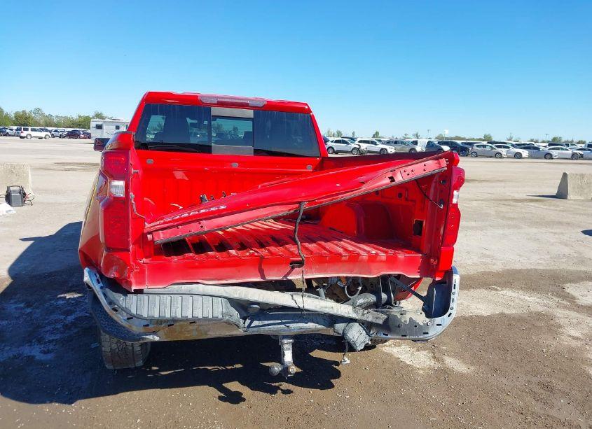 Photo 6 of 2019 Chevrolet Silverado 1500 LT (VIN 1GCUYDEDXKZ176226)