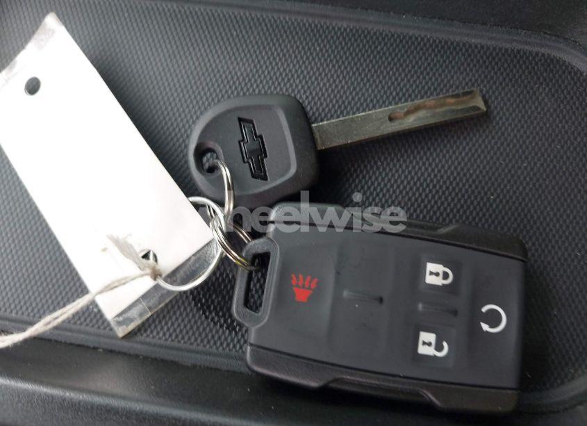 Photo 11 of 2019 Chevrolet Silverado 1500 LT (VIN 1GCUYDEDXKZ300611)