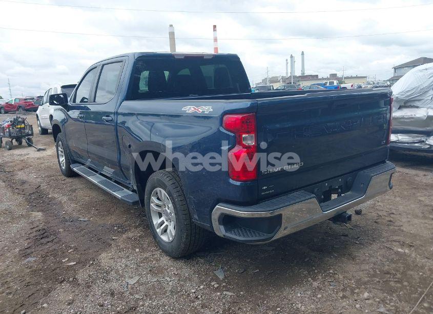 Photo 3 of 2019 Chevrolet Silverado 1500 LT (VIN 1GCUYDEDXKZ300611)