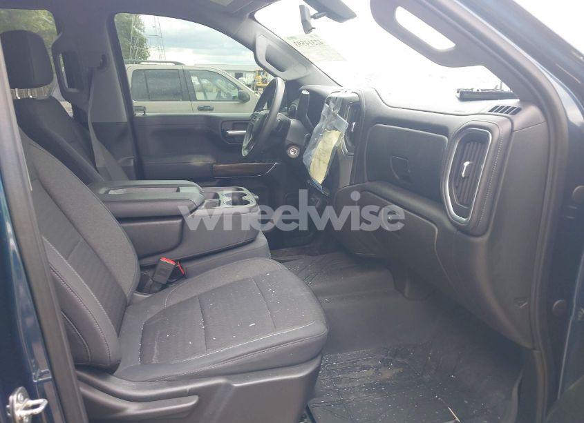 Photo 5 of 2019 Chevrolet Silverado 1500 LT (VIN 1GCUYDEDXKZ300611)