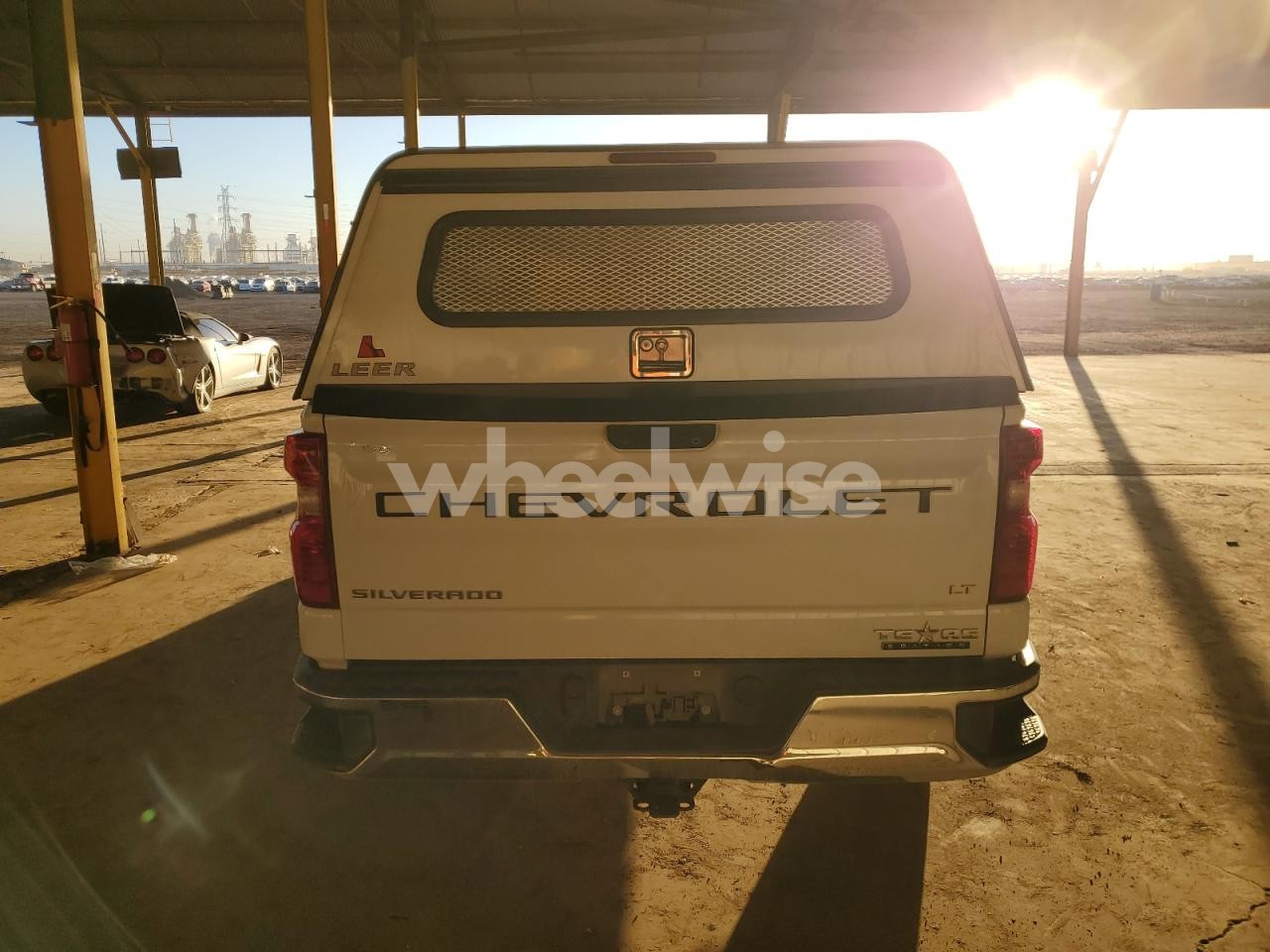 Photo 6 of 2022 CHEVROLET SILVERADO LTD K1500 LT N/A (VIN 1GCUYDET8NZ170100)