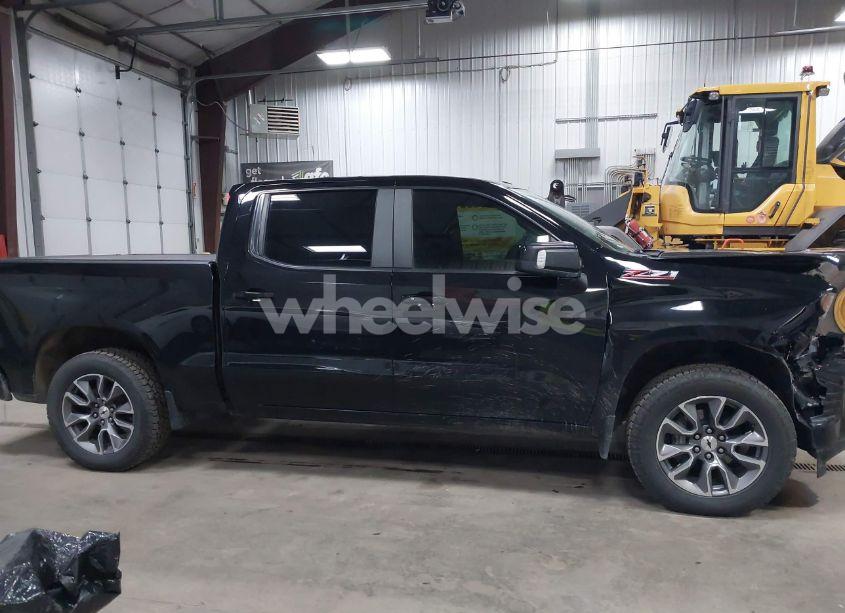 Photo 13 of 2021 Chevrolet Silverado 1500 4WD SHORT BED RST (VIN 1GCUYEED0MZ131580)