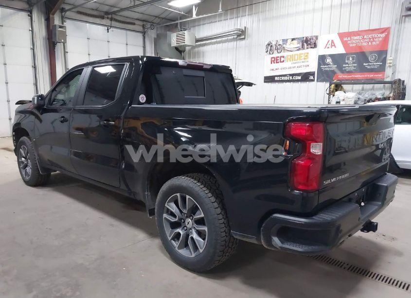 Photo 3 of 2021 Chevrolet Silverado 1500 4WD SHORT BED RST (VIN 1GCUYEED0MZ131580)