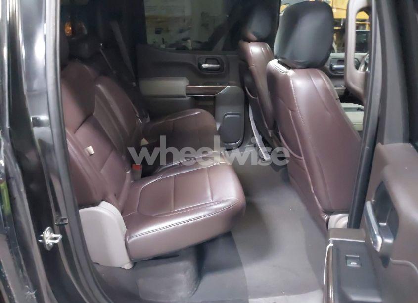 Photo 8 of 2021 Chevrolet Silverado 1500 4WD SHORT BED RST (VIN 1GCUYEED0MZ131580)