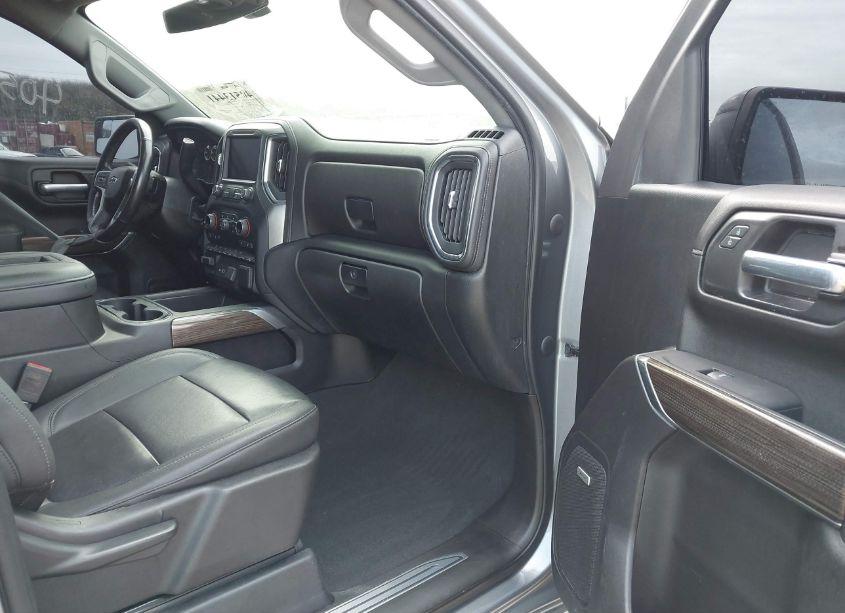 Photo 5 of 2021 Chevrolet Silverado 1500 4WD SHORT BED RST (VIN 1GCUYEED2MZ162099)