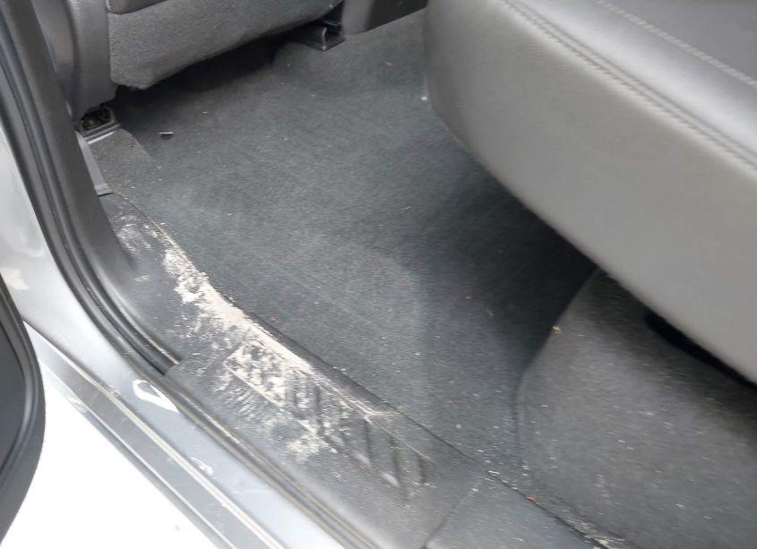 Photo 6 of 2021 Chevrolet Silverado 1500 4WD SHORT BED RST (VIN 1GCUYEED2MZ162099)