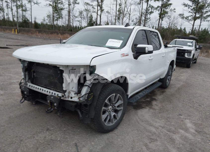 Photo 2 of 2020 Chevrolet Silverado 1500 4WD SHORT BED RST (VIN 1GCUYEED3LZ177032)