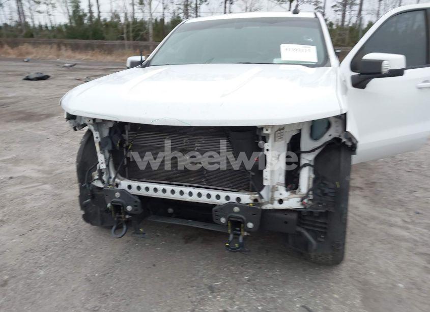 Photo 6 of 2020 Chevrolet Silverado 1500 4WD SHORT BED RST (VIN 1GCUYEED3LZ177032)