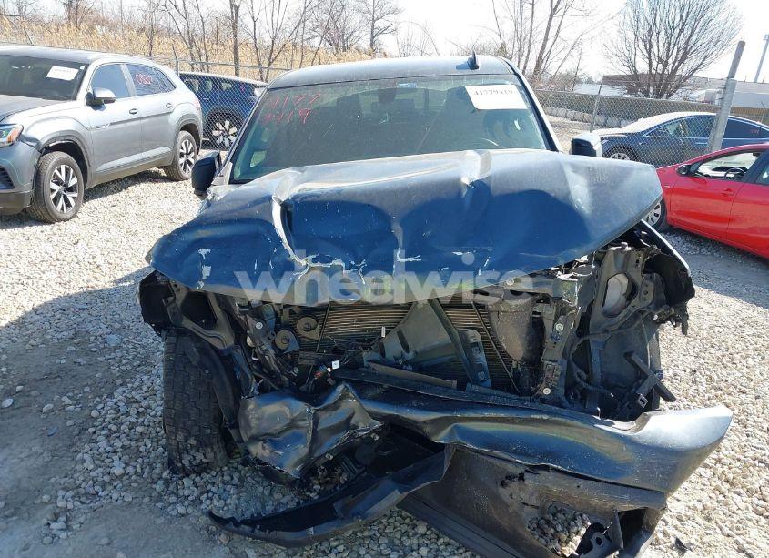 Photo 6 of 2021 Chevrolet Silverado 1500 4WD SHORT BED RST (VIN 1GCUYEED3MZ206482)