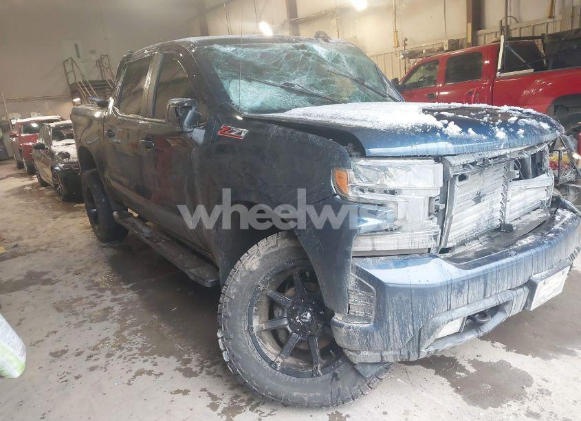 2021 Chevrolet Silverado 1500 4WD SHORT BED RST (VIN 1GCUYEED3MZ213898) main photo