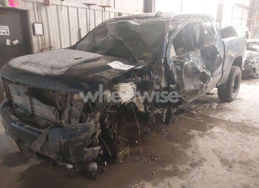 Photo 2 of 2021 Chevrolet Silverado 1500 4WD SHORT BED RST (VIN 1GCUYEED3MZ213898)