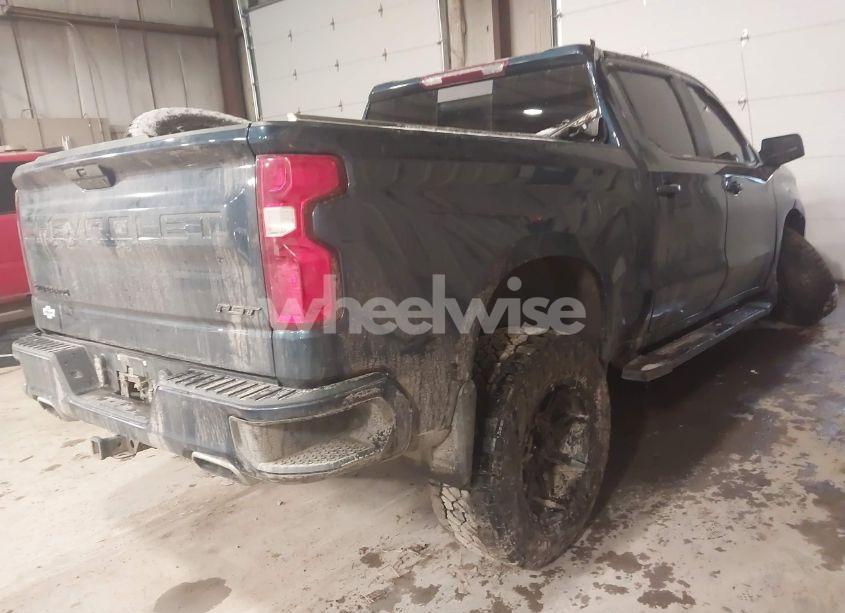 Photo 4 of 2021 Chevrolet Silverado 1500 4WD SHORT BED RST (VIN 1GCUYEED3MZ213898)