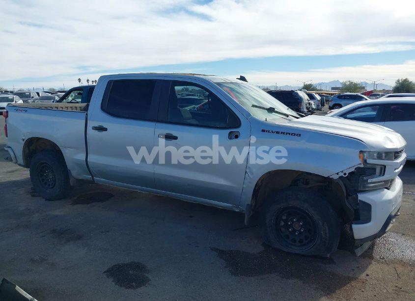 Photo 13 of 2021 Chevrolet Silverado 1500 4WD SHORT BED RST (VIN 1GCUYEED3MZ387311)