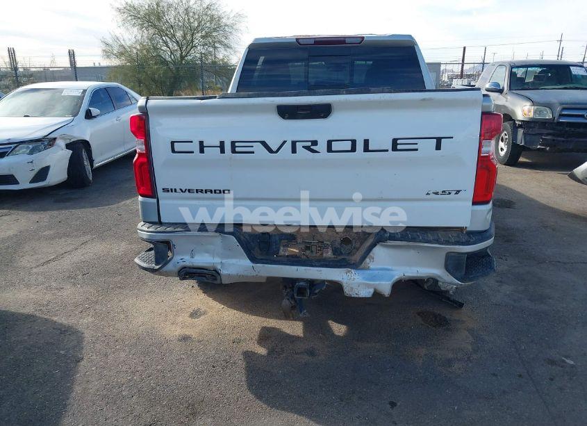 Photo 16 of 2021 Chevrolet Silverado 1500 4WD SHORT BED RST (VIN 1GCUYEED3MZ387311)