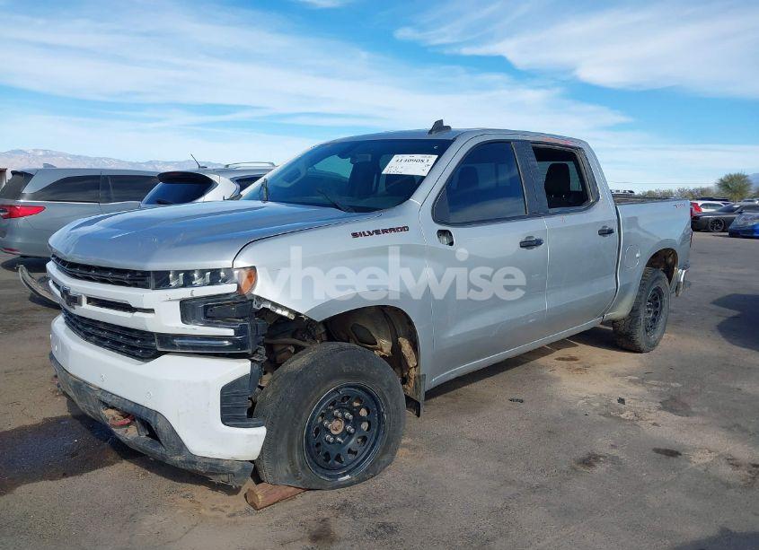 Photo 2 of 2021 Chevrolet Silverado 1500 4WD SHORT BED RST (VIN 1GCUYEED3MZ387311)