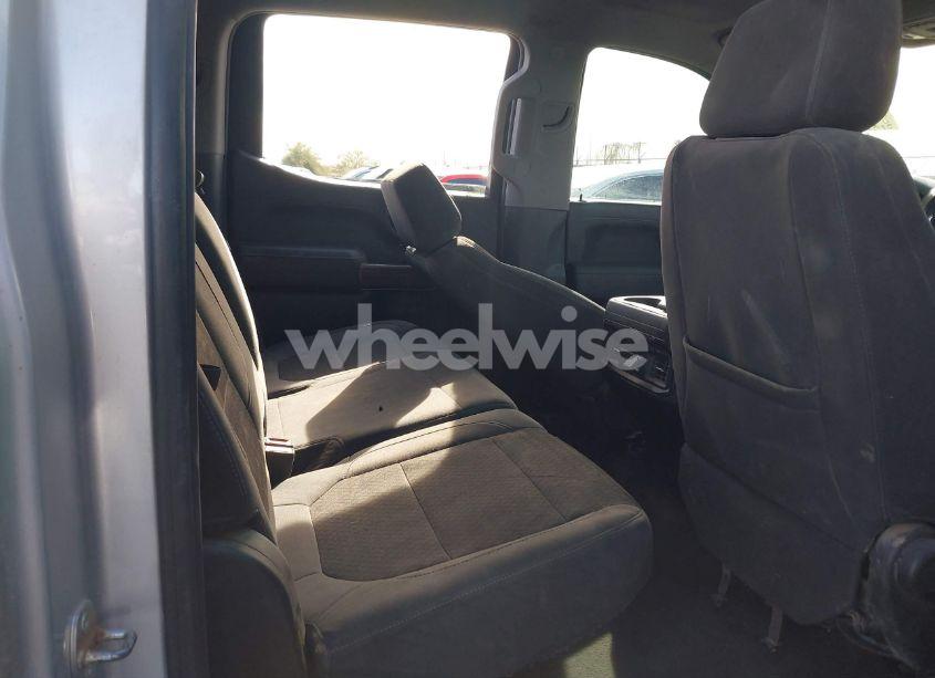 Photo 8 of 2021 Chevrolet Silverado 1500 4WD SHORT BED RST (VIN 1GCUYEED3MZ387311)