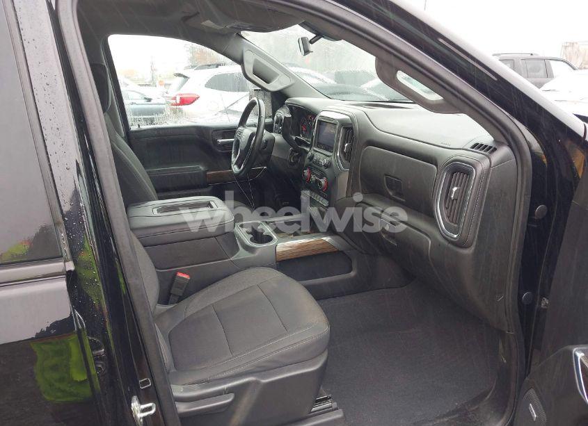 Photo 5 of 2020 Chevrolet Silverado 1500 4WD SHORT BED RST (VIN 1GCUYEED4LZ101450)