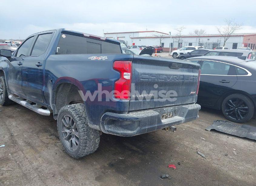 Photo 3 of 2019 Chevrolet Silverado 1500 RST (VIN 1GCUYEED5KZ216511)