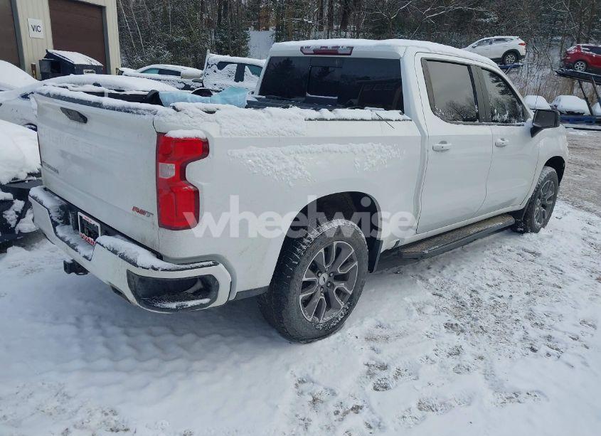 Photo 4 of 2019 Chevrolet Silverado 1500 RST (VIN 1GCUYEED7KZ357192)