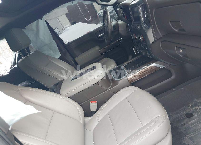 Photo 5 of 2019 Chevrolet Silverado 1500 RST (VIN 1GCUYEED7KZ357192)