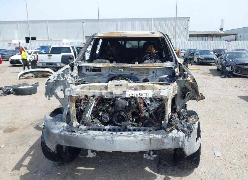 Photo 6 of 2019 Chevrolet Silverado 1500 RST (VIN 1GCUYEED8KZ348906)