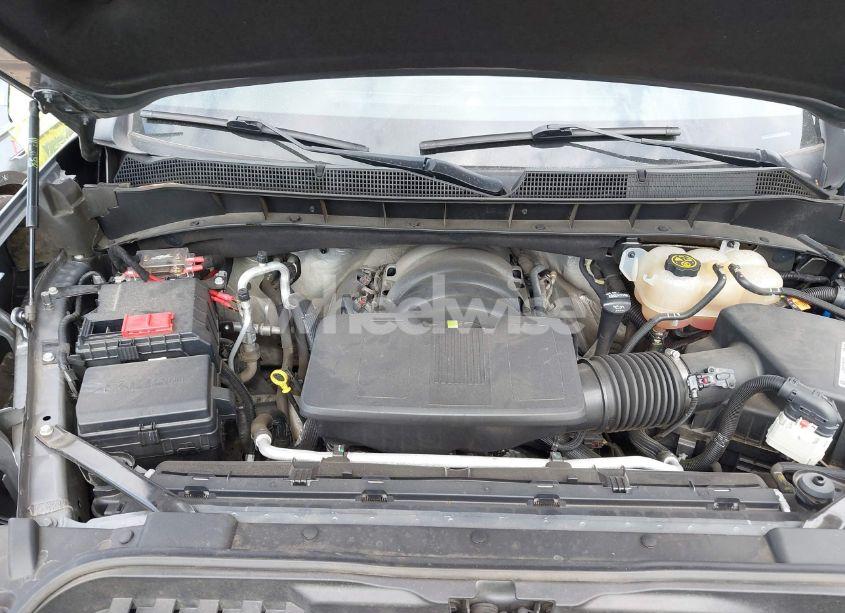 Photo 10 of 2021 Chevrolet Silverado 1500 4WD SHORT BED RST (VIN 1GCUYEED8MZ430721)