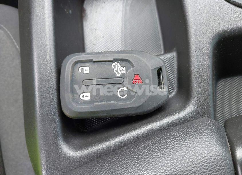 Photo 11 of 2021 Chevrolet Silverado 1500 4WD SHORT BED RST (VIN 1GCUYEED8MZ430721)