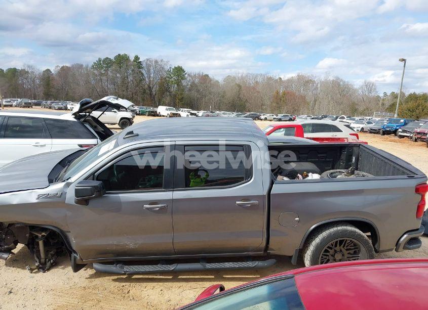 Photo 14 of 2021 Chevrolet Silverado 1500 4WD SHORT BED RST (VIN 1GCUYEED8MZ430721)