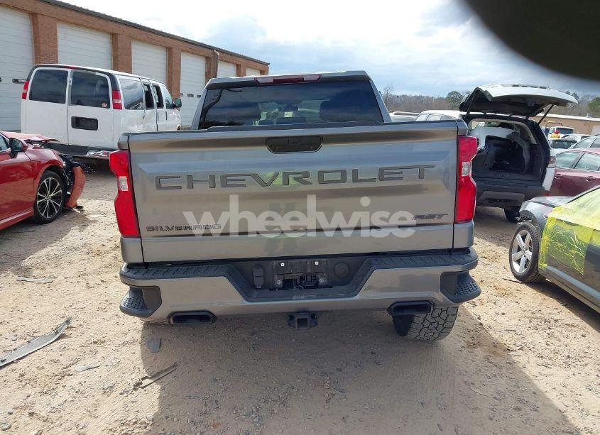 Photo 16 of 2021 Chevrolet Silverado 1500 4WD SHORT BED RST (VIN 1GCUYEED8MZ430721)