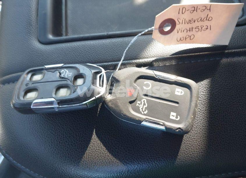 Photo 11 of 2020 Chevrolet Silverado 1500 4WD SHORT BED RST (VIN 1GCUYEED9LZ245821)