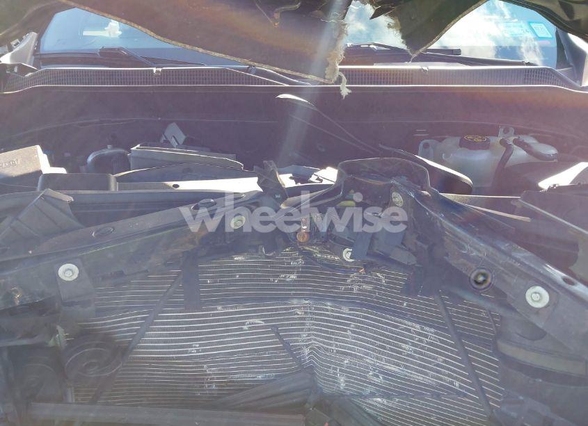 Photo 10 of 2019 Chevrolet Silverado 1500 RST (VIN 1GCUYEEDXKZ113553)