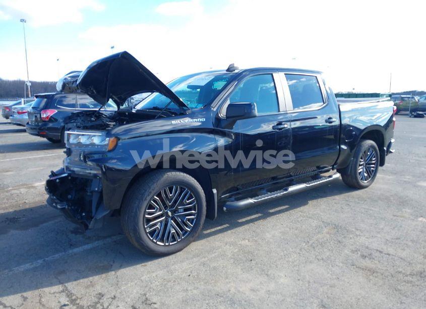 Photo 2 of 2019 Chevrolet Silverado 1500 RST (VIN 1GCUYEEDXKZ113553)