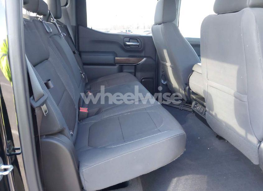 Photo 8 of 2019 Chevrolet Silverado 1500 RST (VIN 1GCUYEEDXKZ113553)