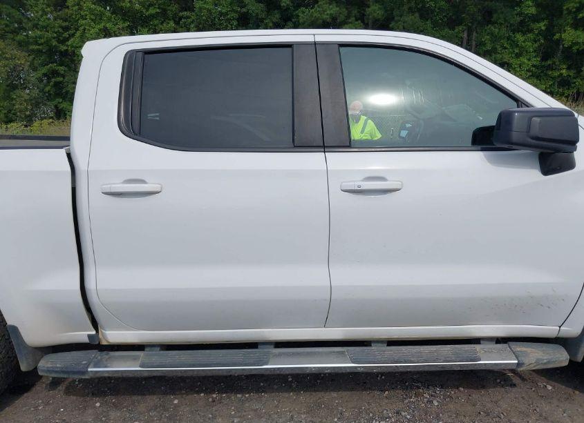 Photo 14 of 2020 Chevrolet Silverado 1500 4WD SHORT BED RST (VIN 1GCUYEEDXLZ304309)