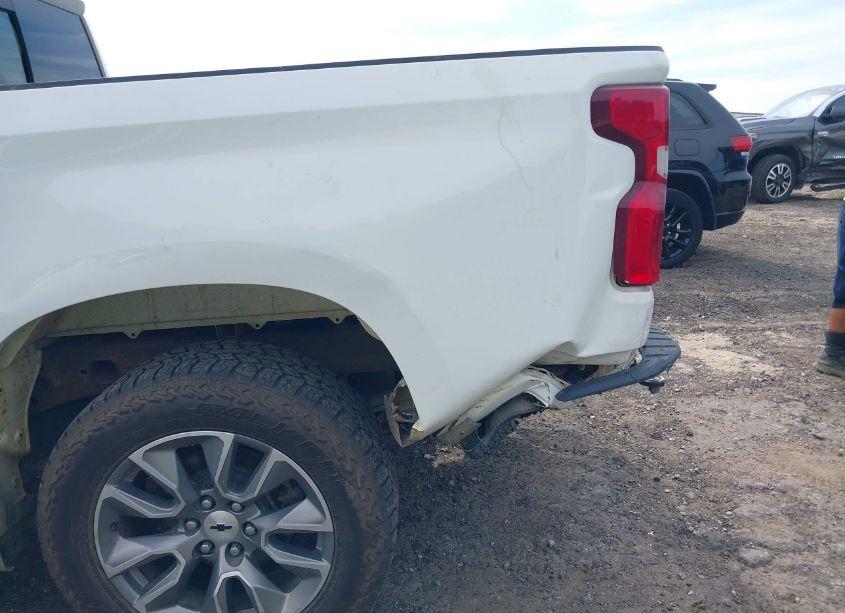 Photo 20 of 2020 Chevrolet Silverado 1500 4WD SHORT BED RST (VIN 1GCUYEEDXLZ304309)