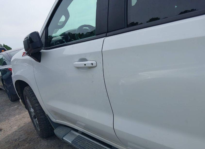 Photo 21 of 2020 Chevrolet Silverado 1500 4WD SHORT BED RST (VIN 1GCUYEEDXLZ304309)