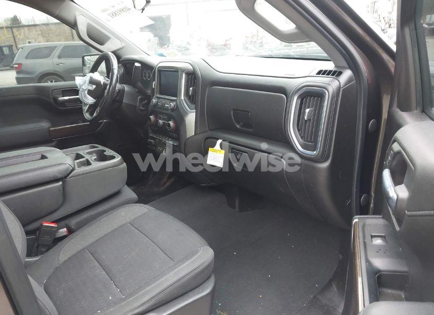 Photo 5 of 2021 Chevrolet Silverado 1500 4WD SHORT BED RST (VIN 1GCUYEEDXMZ387645)