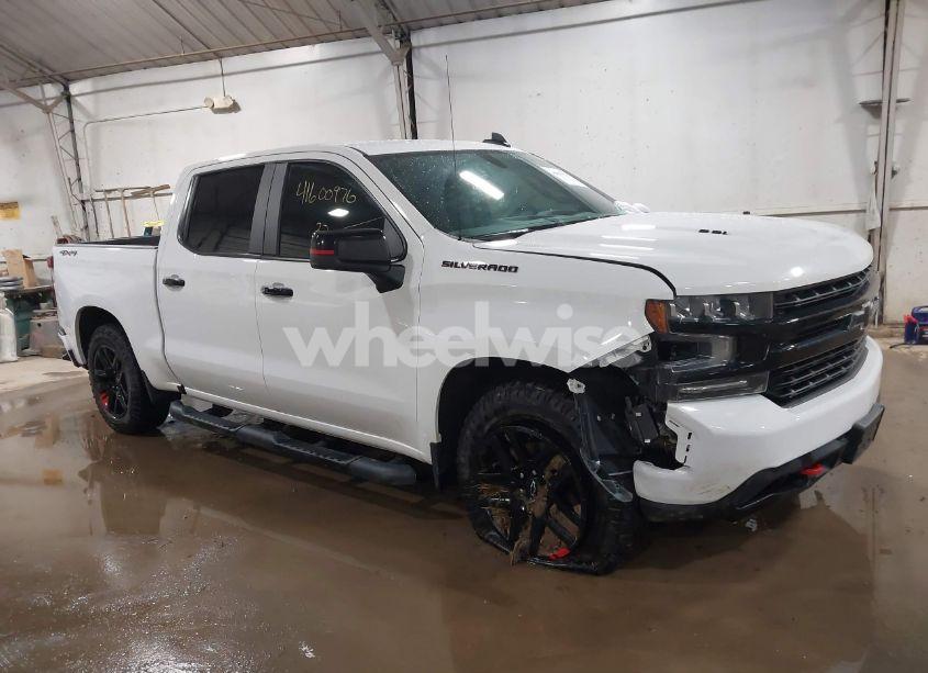 2022 Chevrolet Silverado 1500 LTD 4WD SHORT BED RST (VIN 1GCUYEEL9NZ140464) main photo