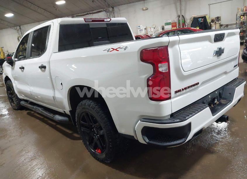 Photo 3 of 2022 Chevrolet Silverado 1500 LTD 4WD SHORT BED RST (VIN 1GCUYEEL9NZ140464)