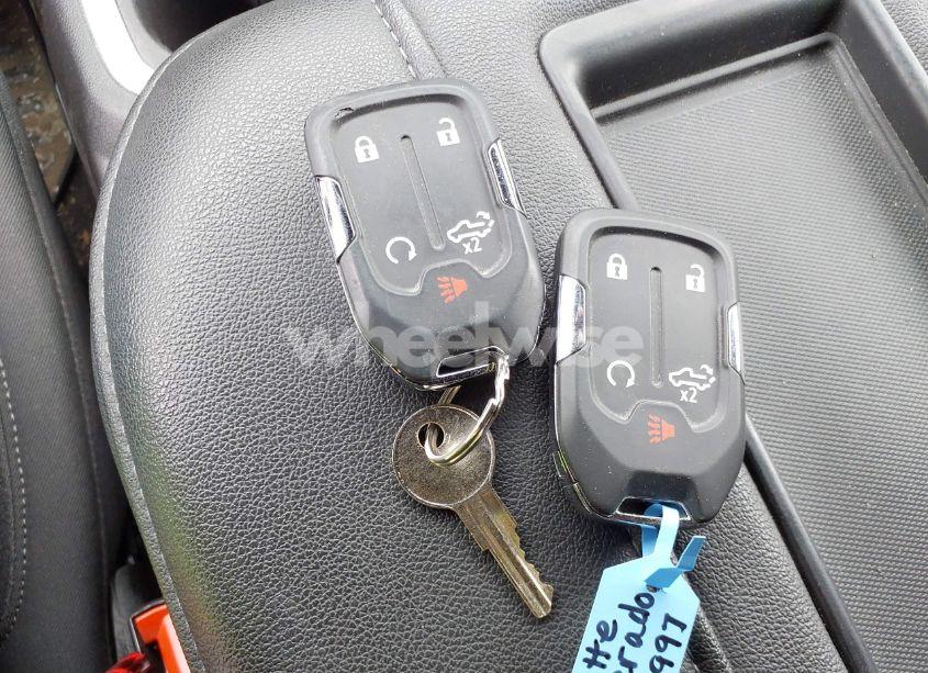 Photo 11 of 2021 Chevrolet Silverado 1500 4WD SHORT BED RST (VIN 1GCUYEET1MZ355223)