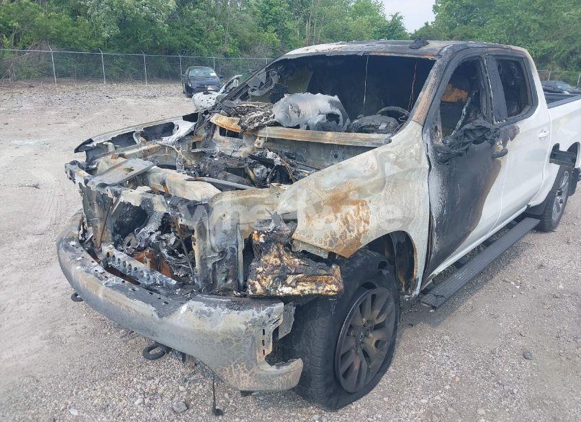 Photo 6 of 2020 Chevrolet Silverado 1500 4WD SHORT BED RST/4WD STANDARD BED RST (VIN 1GCUYEET7LZ377385)