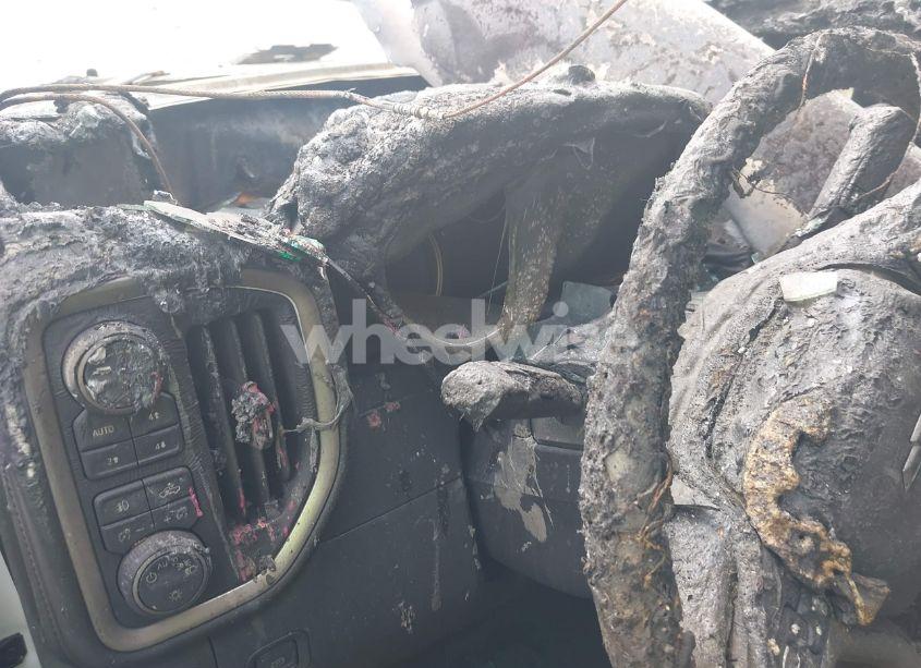 Photo 7 of 2020 Chevrolet Silverado 1500 4WD SHORT BED RST/4WD STANDARD BED RST (VIN 1GCUYEET7LZ377385)