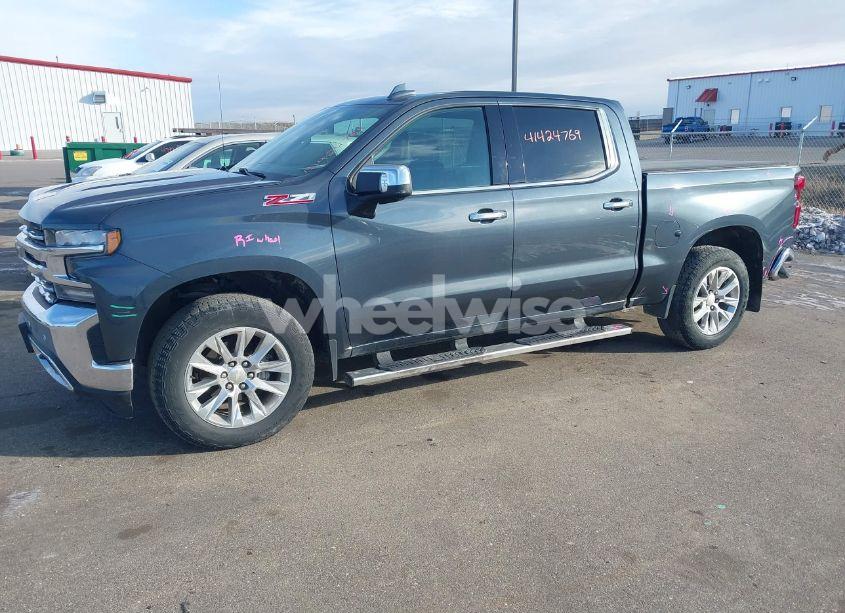 Photo 2 of 2019 Chevrolet Silverado 1500 LTZ (VIN 1GCUYGED2KZ244746)