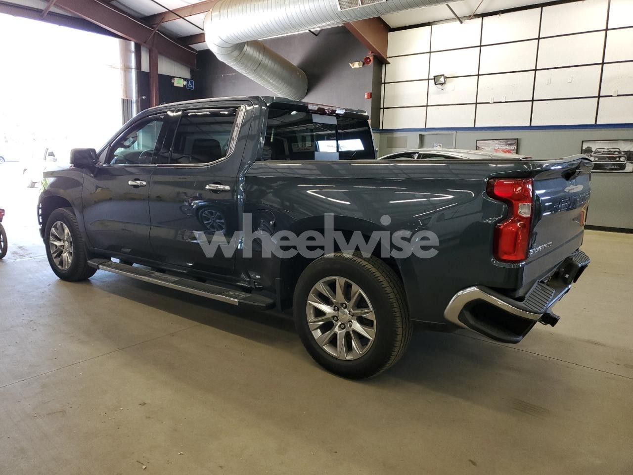 Photo 2 of 2021 CHEVROLET SILVERADO K1500 LTZ (VIN 1GCUYGEDXMZ166218)