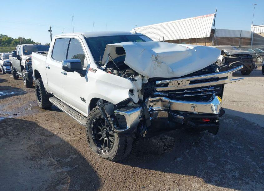 2022 Chevrolet Silverado 1500 LTD 4WD SHORT BED LTZ (VIN 1GCUYGEL2NZ109634) main photo