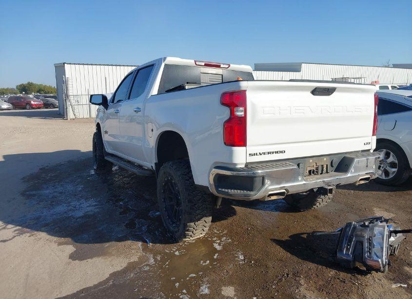Photo 3 of 2022 Chevrolet Silverado 1500 LTD 4WD SHORT BED LTZ (VIN 1GCUYGEL2NZ109634)
