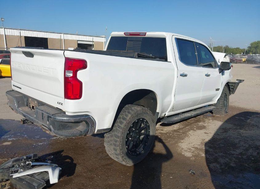 Photo 4 of 2022 Chevrolet Silverado 1500 LTD 4WD SHORT BED LTZ (VIN 1GCUYGEL2NZ109634)