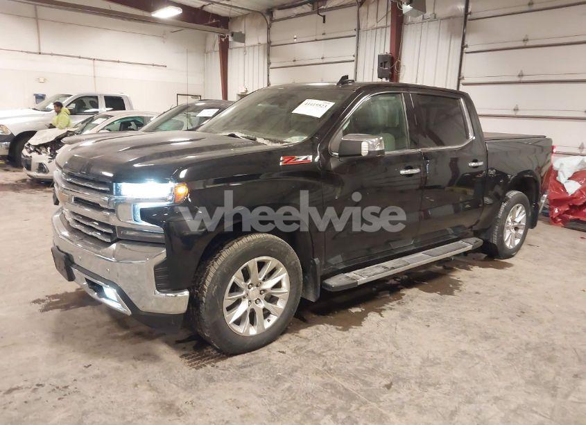 Photo 2 of 2022 Chevrolet Silverado 1500 LTD 4WD SHORT BED LTZ (VIN 1GCUYGET3NZ116589)