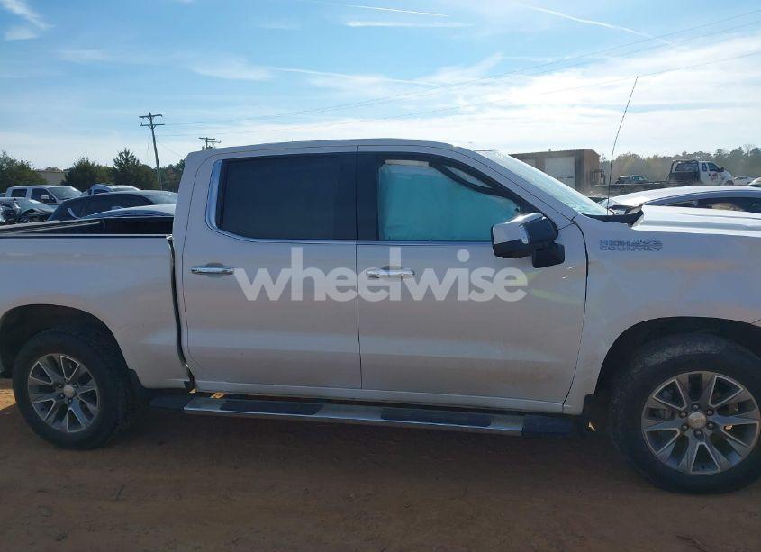 Photo 13 of 2020 Chevrolet Silverado 1500 (VIN 1GCUYHEL2LZ245457)