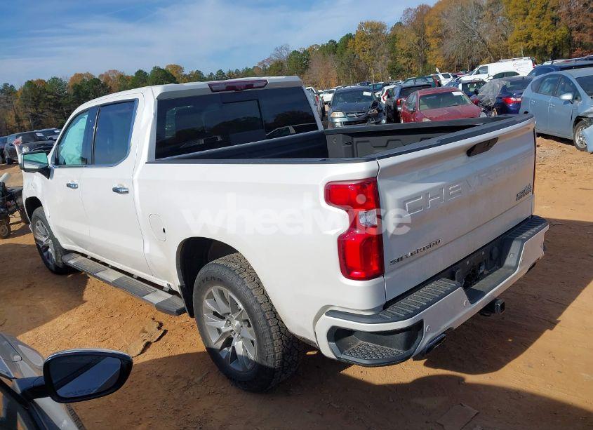 Photo 3 of 2020 Chevrolet Silverado 1500 (VIN 1GCUYHEL2LZ245457)